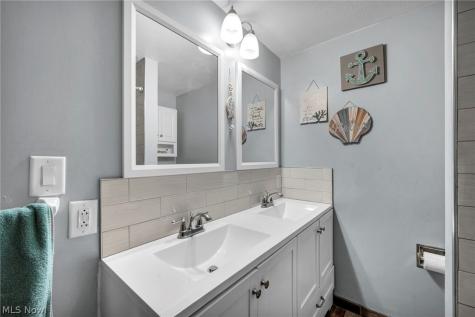 1275 Sandy Lake Road Ravenna OH 44266