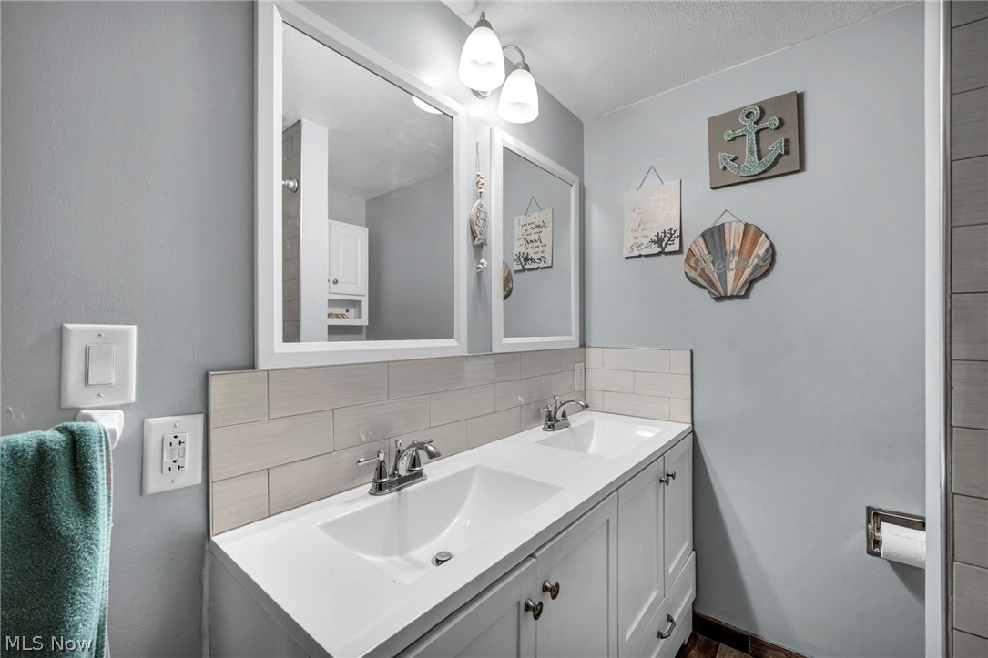 1275 Sandy Lake Road Ravenna OH 44266