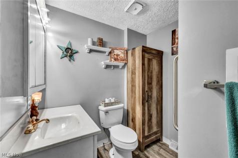1275 Sandy Lake Road Ravenna OH 44266
