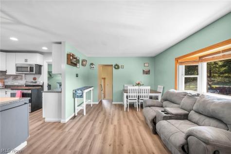 1275 Sandy Lake Road Ravenna OH 44266
