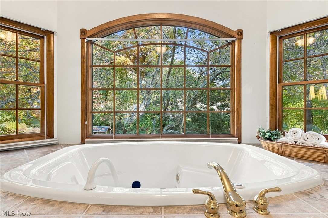 589 Lindford Drive Bay Village OH 44140