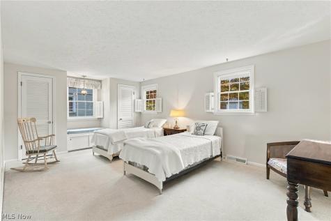 589 Lindford Drive Bay Village OH 44140