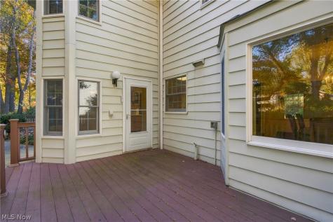 589 Lindford Drive Bay Village OH 44140