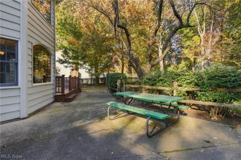 589 Lindford Drive Bay Village OH 44140