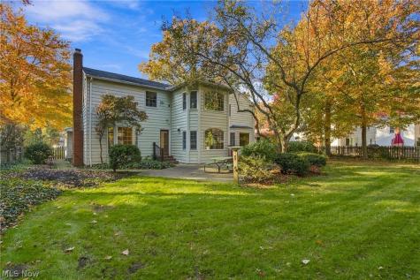 589 Lindford Drive Bay Village OH 44140
