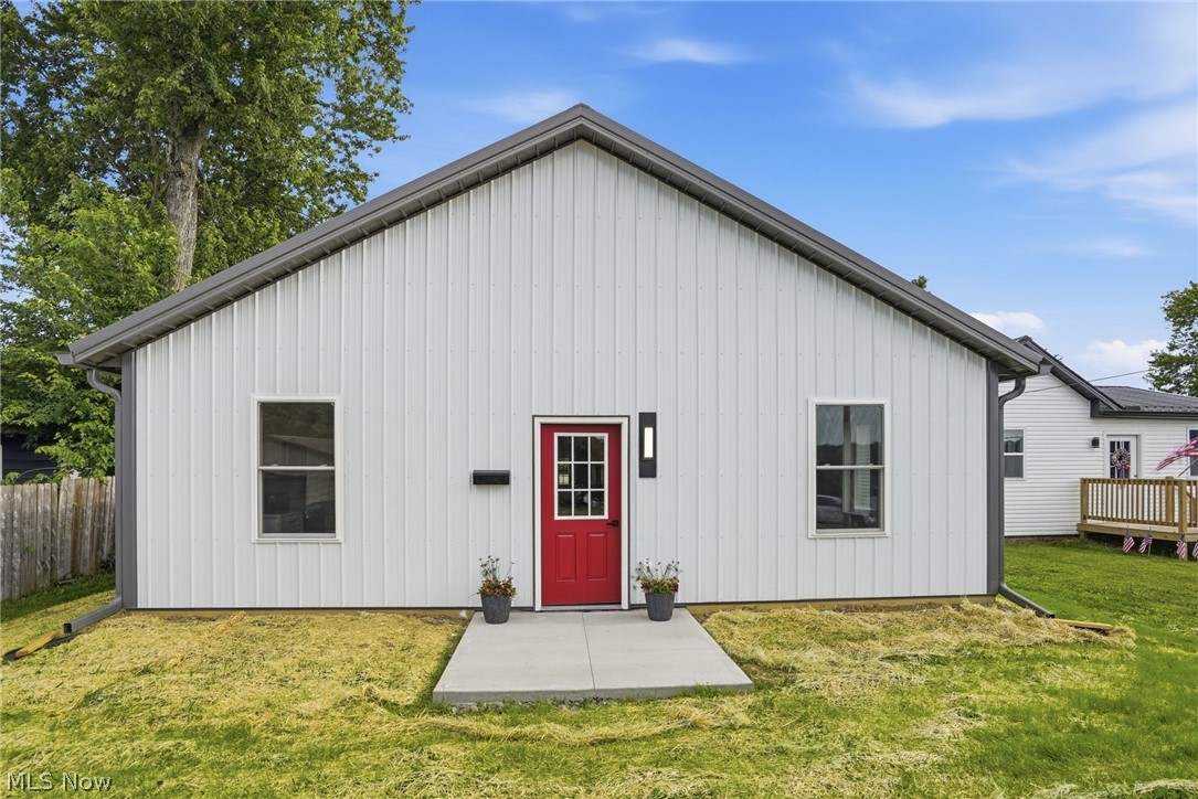 72 E Main Street Zanesville OH 43701
