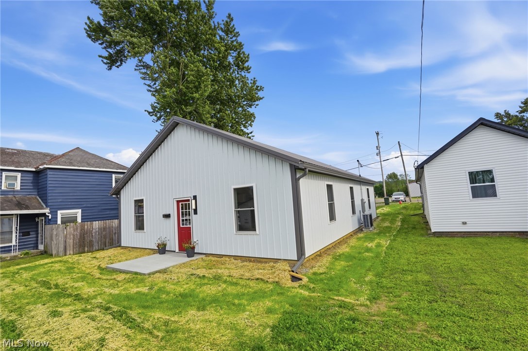 72 E Main Street Zanesville OH 43701