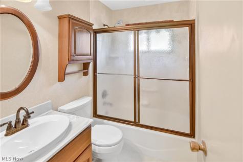 7704 Cecelia Drive Parma OH 44134