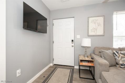 3782 Edgepark Drive Akron OH 44319