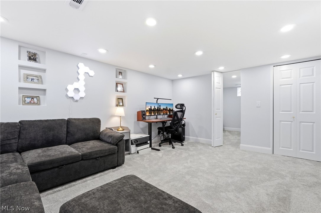 2560 Milton Road University Heights OH 44118