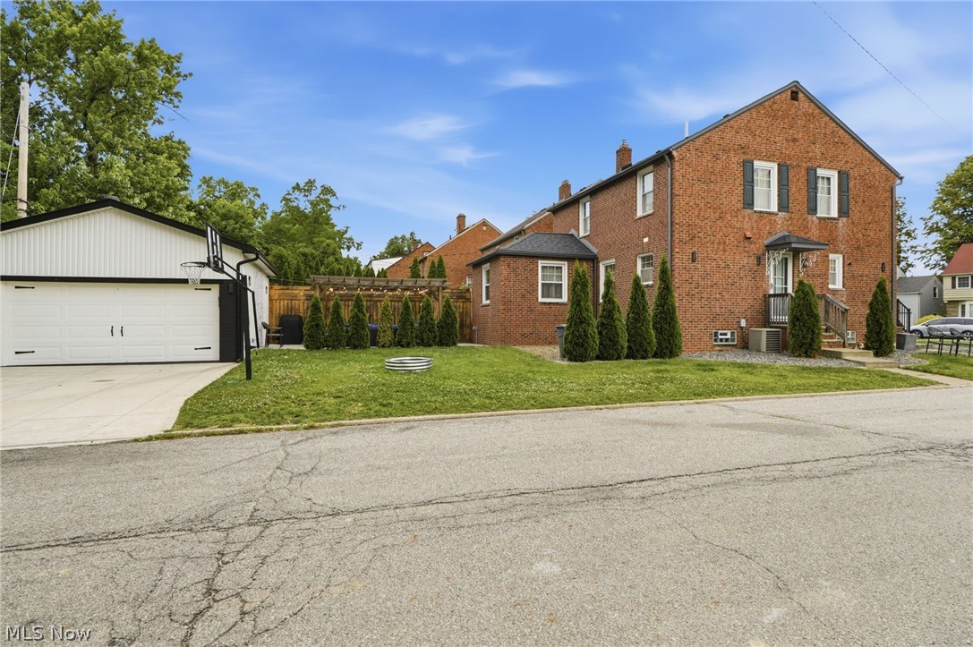 2560 Milton Road University Heights OH 44118