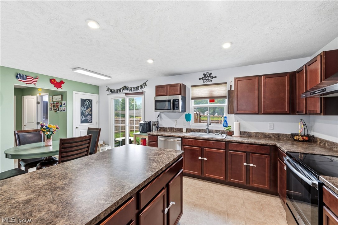 147 Springvale Drive Amherst OH 44001