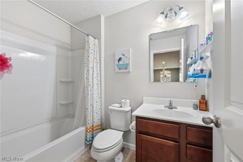147 Springvale Drive Amherst OH 44001