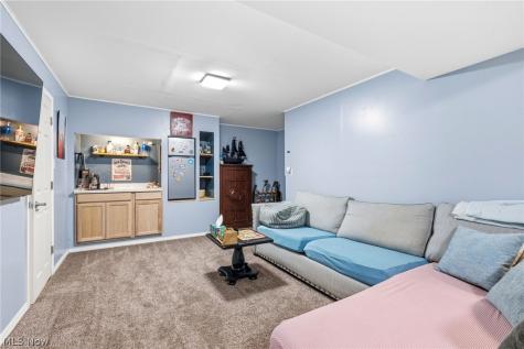 147 Springvale Drive Amherst OH 44001