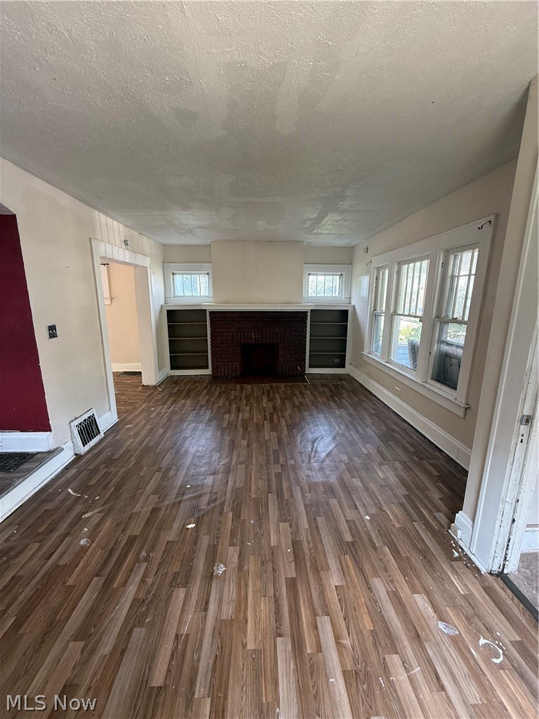 4234 E 111th Street Cleveland OH 44105