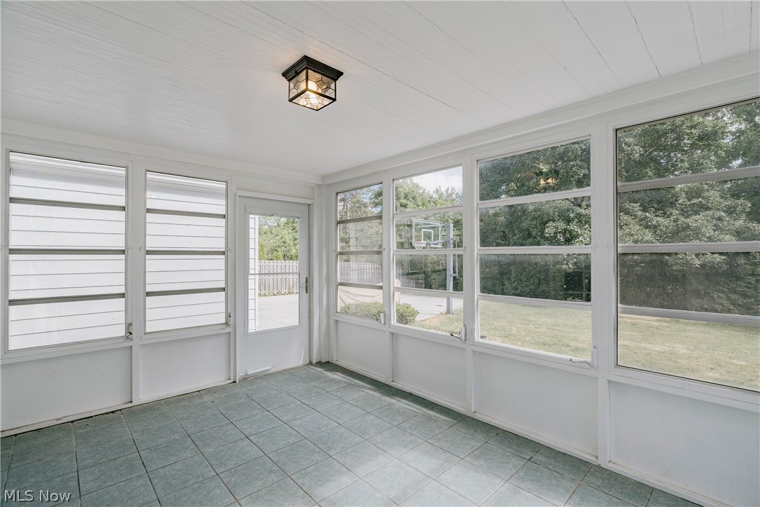 21249 Colby Road Shaker Heights OH 44122