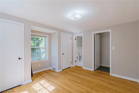 21249 Colby Road Shaker Heights OH 44122