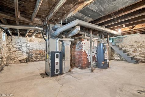 245 E Maryland Avenue Sebring OH 44672