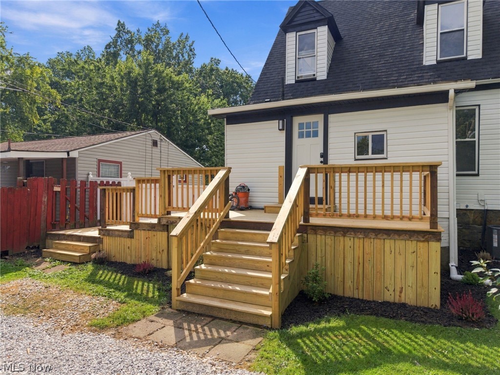 245 E Maryland Avenue Sebring OH 44672
