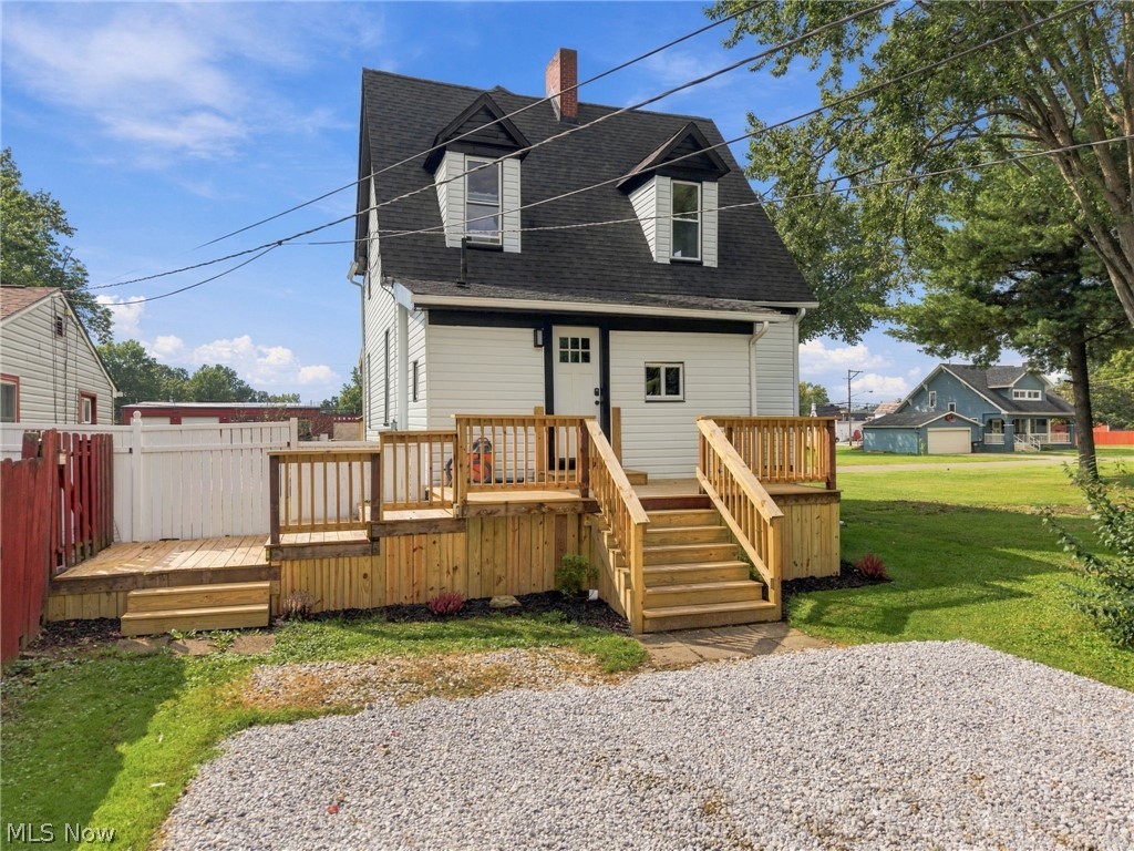 245 E Maryland Avenue Sebring OH 44672