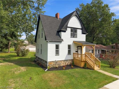 245 E Maryland Avenue Sebring OH 44672