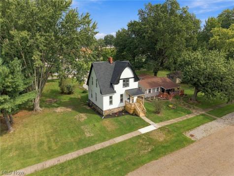 245 E Maryland Avenue Sebring OH 44672