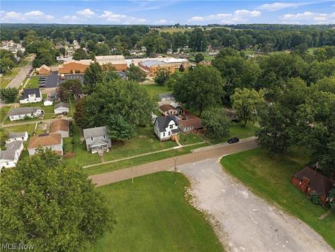 245 E Maryland Avenue Sebring OH 44672