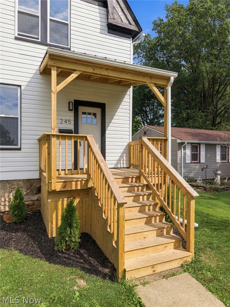 245 E Maryland Avenue Sebring OH 44672