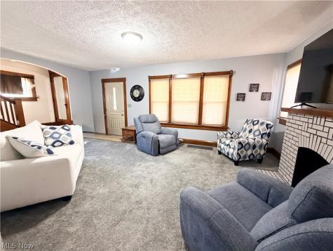 244 Ertle Avenue NE Massillon OH 44646