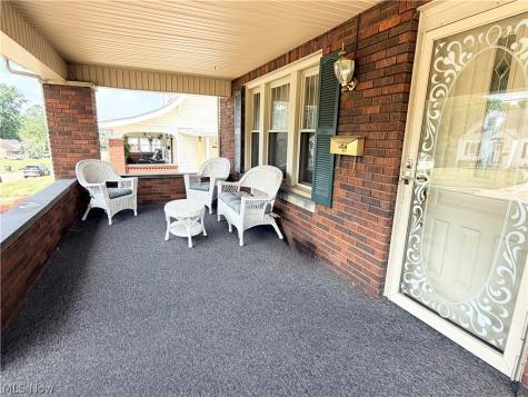 244 Ertle Avenue NE Massillon OH 44646