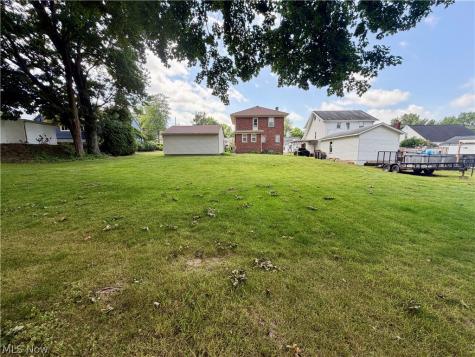 244 Ertle Avenue NE Massillon OH 44646