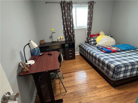 8945 Big Creek Parkway Strongsville OH 44149
