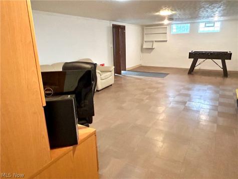 8945 Big Creek Parkway Strongsville OH 44149