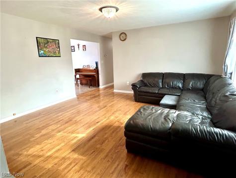 8945 Big Creek Parkway Strongsville OH 44149