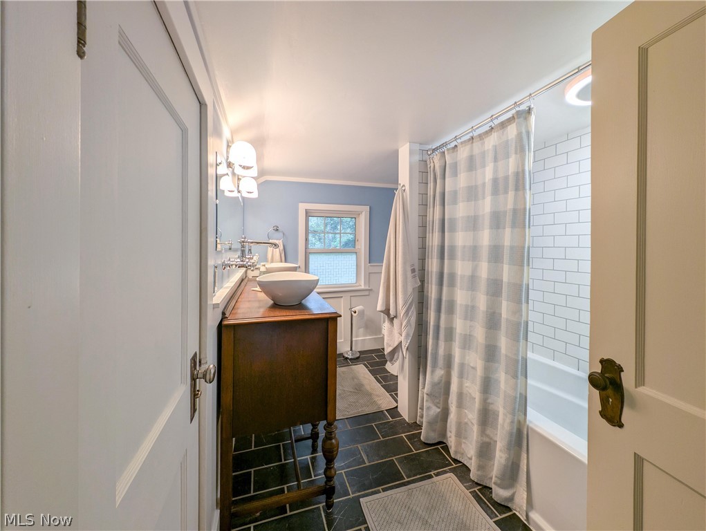 4450 Greenwich Road Norton OH 44203