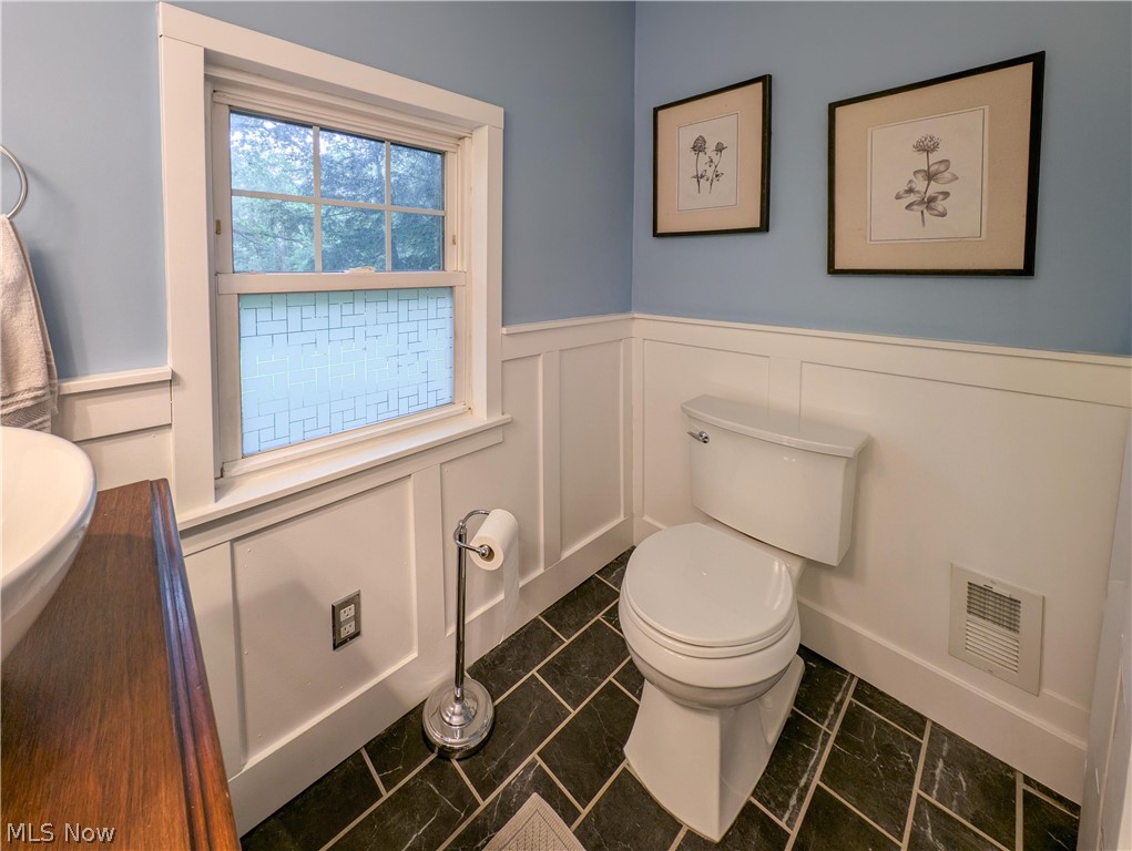 4450 Greenwich Road Norton OH 44203
