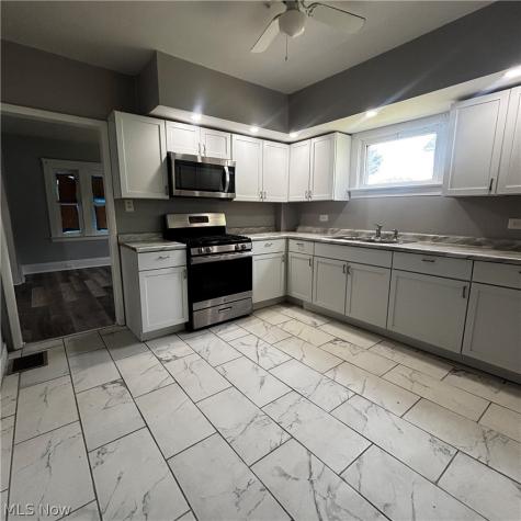 685 E 131st Street Cleveland OH 44108