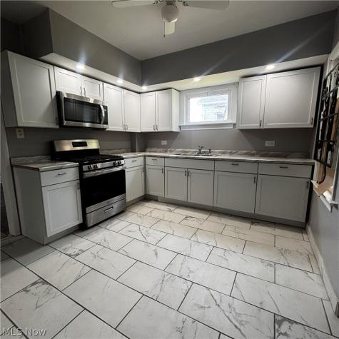 685 E 131st Street Cleveland OH 44108