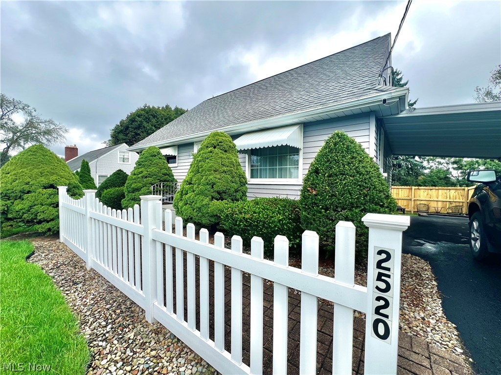 2520 Clarendon Avenue NW Canton OH 44708