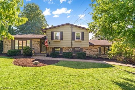 6216 College Street SW Navarre OH 44662