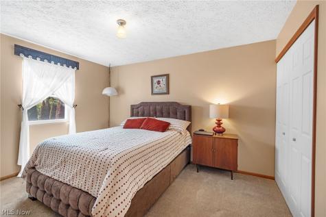 6216 College Street SW Navarre OH 44662