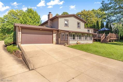 6216 College Street SW Navarre OH 44662