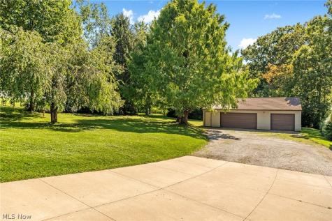 6216 College Street SW Navarre OH 44662