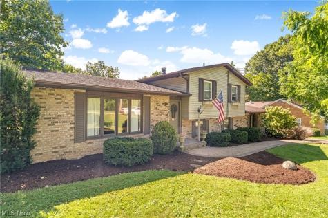 6216 College Street SW Navarre OH 44662