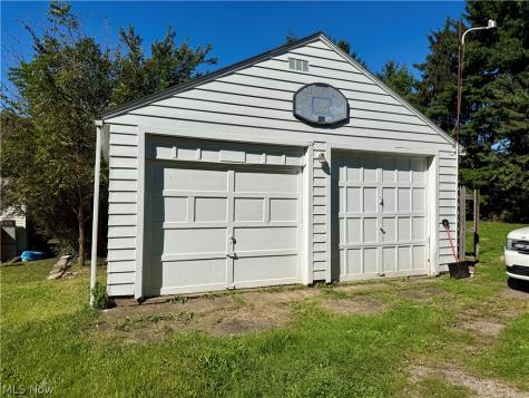 1636 Gibbs Avenue N Canton OH 44705