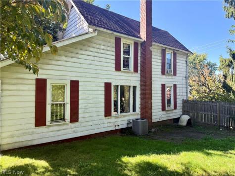 1636 Gibbs Avenue N Canton OH 44705