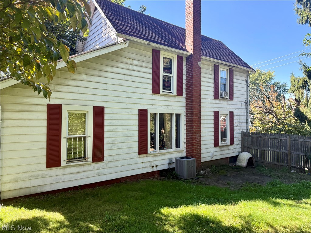 1636 Gibbs Avenue N Canton OH 44705