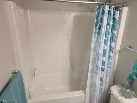 313 Breckenridge Oval Elyria OH 44035
