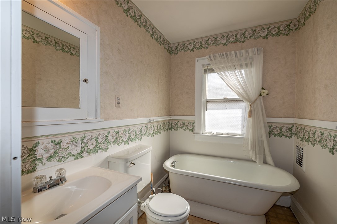 8028 Dresden Avenue Parma OH 44129