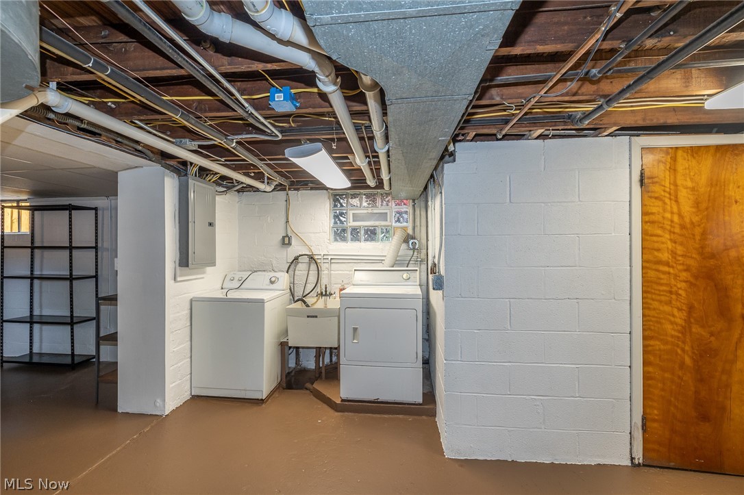 8028 Dresden Avenue Parma OH 44129